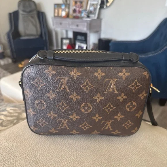 Louis Vuitton Monogram crossbody purse - Picture 2 of 5